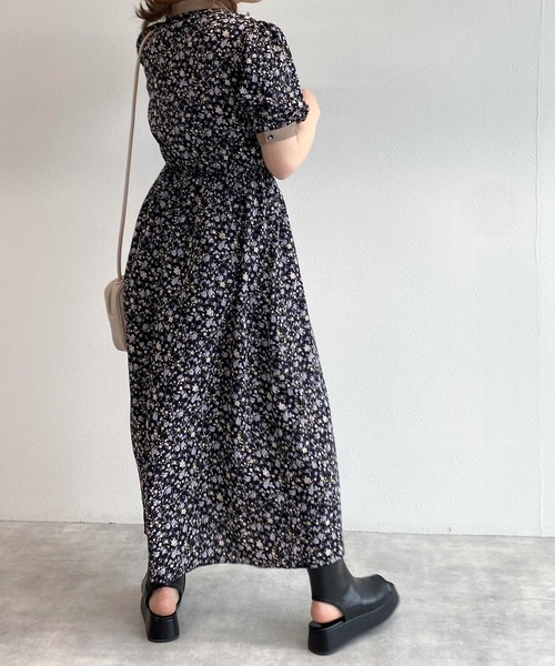 w closet（ダブルクローゼット）の「半袖柄パイピングワンピース