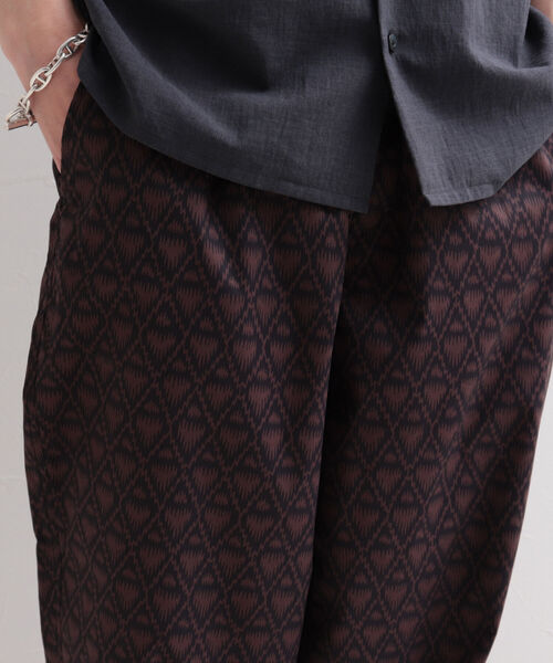 GLOSTER(グロスター)の「【WORK ABOUT/ワークアバウト】VACANCE PANTS 総柄プリントイージーパンツ(その他パンツ・メンズ・ブラック/ベージュ/ブルー/ネイビー・MEDIUM/LARGE)」の20枚目の写真