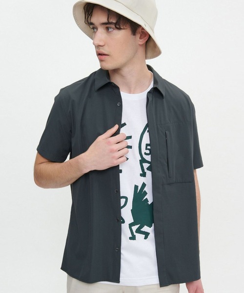 AIGLE(エーグル)の「吸水速乾 ストレッチアクティブ 半袖シャツ(シャツ/ブラウス・メンズ・ホワイト/ダークグリーン・M/LL/L)」の2枚目の写真