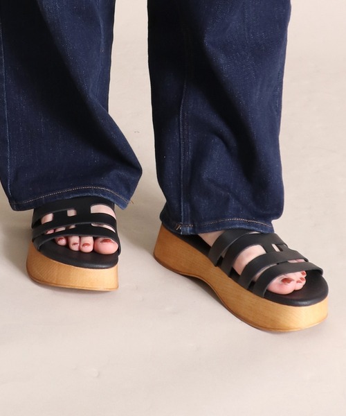 TITE IN THE STORE（ティテ　インザ　ストア）の「【MOHI/モヒ】ＨＨプラットフォームサンダル（サンダル・レディース・ブラック/ホワイト・38/37）」の2枚目の写真