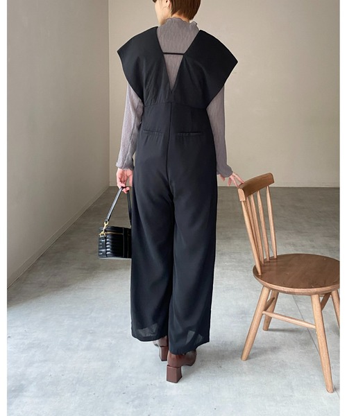 She's Closet(シーズクローゼット)の「深Vネックハイウエストフレンチスリーブオールインワンサロペット(つなぎ/オールインワン・レディース・ブラック/ベージュ/モカ・FREE)」の13枚目の写真