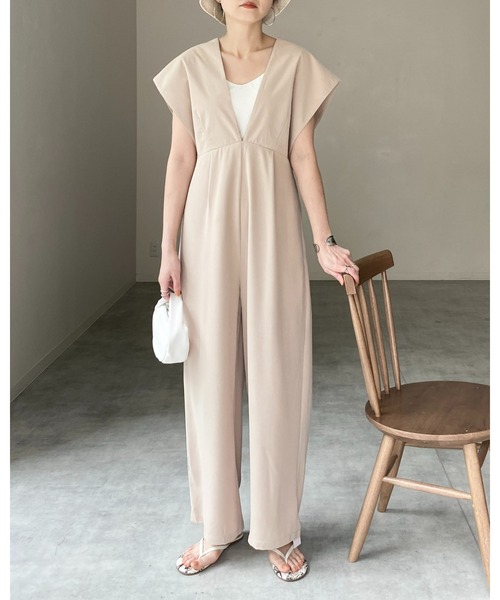 She's Closet(シーズクローゼット)の「深Vネックハイウエストフレンチスリーブオールインワンサロペット(つなぎ/オールインワン・レディース・ブラック/ベージュ/モカ・FREE)」の18枚目の写真