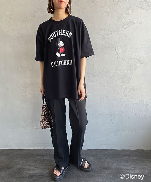 JEANS FACTORY （ジーンズファクトリー）の「[DISNEY/ディズニー] 別注 アーチロゴプリントTシャツ/ミッキーマウス（Tシャツ/カットソー・レディース・ブラック/ホワイト・L/XL/M）」の8枚目の写真