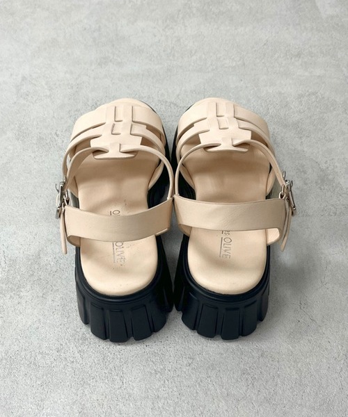 OLIVE des OLIVE（オリーブデオリーブ）の「タンク底グルカサンダル（サンダル・レディース・オフホワイト/ブラック・SMALL/MEDIUM/LARGE）」の7枚目の写真