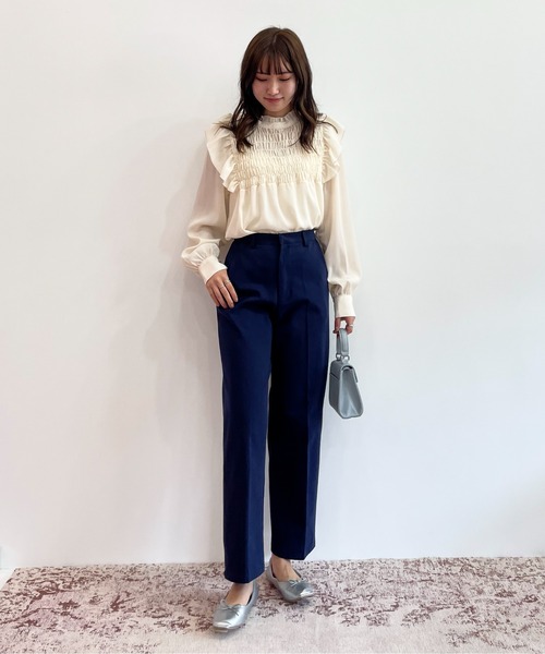 EPIMI E'PIMMY(エピミエピミー)の「シャーリングフリルブラウス(シャツ/ブラウス・レディース・ブラック/ベージュ/オフホワイト・MEDIUM)」の4枚目の写真