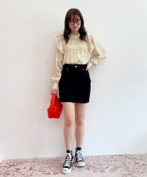 EPIMI E'PIMMY(エピミエピミー)の「シャーリングフリルブラウス(シャツ/ブラウス・レディース・ブラック/ベージュ/オフホワイト・MEDIUM)」の21枚目の写真