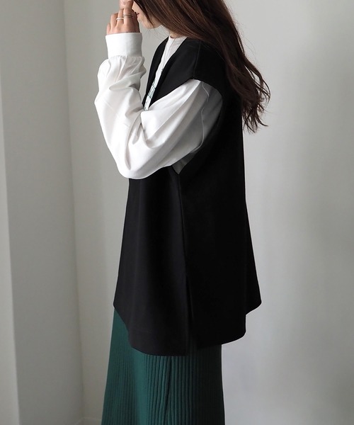 Riberry(リベリー)の「カットオフ深Vネックベスト(ベスト・レディース・アイボリー/ブラック・FREE)」の21枚目の写真