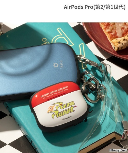 iFace（アイフェイス）の「AirPods Pro (第2/第1世代) 専用 ディズニー キャラクター iFace First Class ケース（ヘッドフォン/イヤホン・レディース・ブラック×レッド/イエロー/レッド系その他2/その他1/カラフル/ネイビー系/ブルー系その他/グリーン系その他/パープル系その他/ホワイト系その他/イエロー系その他/スカイブルー系/ホワイト×レッド/ブルー系その他2/イエロー×ブラック/ホワイト×ブラック/ボルドー/アイボリー系1/ブルーグレー/その他3/その他2・P/A3/B）」の2枚目の写真