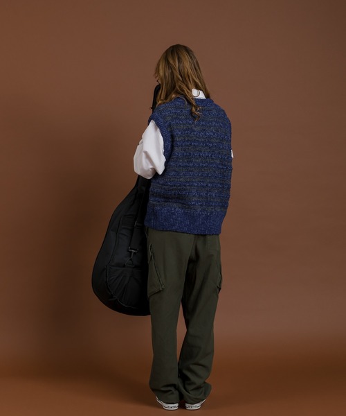 MUHET（ミュエータ）の「スラントポケットカーゴパンツ（カーゴパンツ・レディース・カーキ/ネイビー・SMALL/LARGE/MEDIUM）」の4枚目の写真