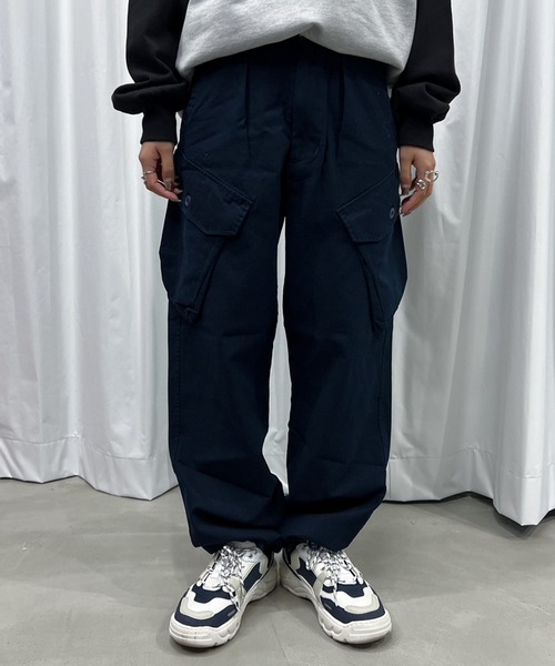 MUHET（ミュエータ）の「スラントポケットカーゴパンツ（カーゴパンツ・レディース・カーキ/ネイビー・SMALL/LARGE/MEDIUM）」の21枚目の写真