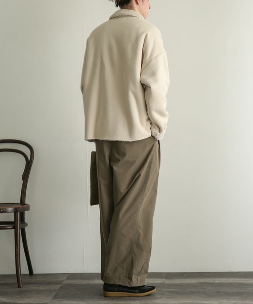 SENSE OF PLACE by URBAN RESEARCH(センスオブプレイスバイアーバンリサーチ)の「『ユニセックス』ムートンジップブルゾン(ブルゾン・メンズ・ブラック/ライトベージュ/カーキ・MEDIUM/LARGE)」の12枚目の写真