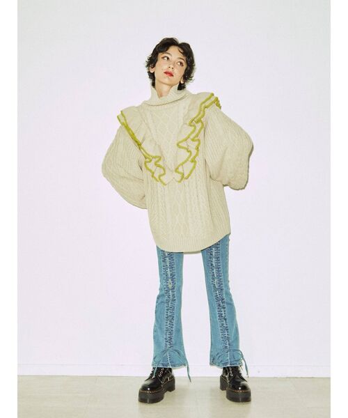 jouetie（ジュエティ）の「カラーフリルチュニックニット（ニット/セーター・レディース・アイボリー/ブラック/ブルー/レッド・MEDIUM）」の16枚目の写真