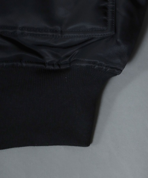 Alpha Industries(アルファインダストリーズ)の「ALPHA/アルファ CWU-45P CORE SPEC フライトジャケット(MA-1・メンズ・ブラック・M/XL/L)」の10枚目の写真