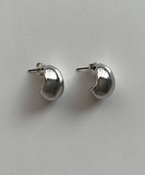 CANAL JEAN（キャナルジーン）の「Pt(ピーティー) スムースピアス（ピアス（両耳用）・レディース・シルバー/ゴールド・ONE SIZE）」の6枚目の写真