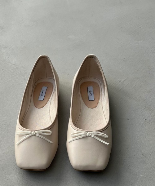 Doux archives（ドゥアルシーヴ）の「スクエアバレエパンプス（バレエシューズ・レディース・シルバー/ブラック/アイボリー・MEDIUM/LARGE）」の12枚目の写真