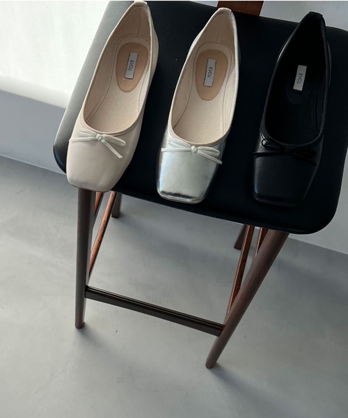 Doux archives（ドゥアルシーヴ）の「スクエアバレエパンプス（バレエシューズ・レディース・シルバー/ブラック/アイボリー・MEDIUM/LARGE）」の8枚目の写真