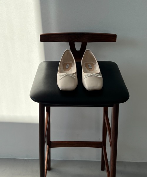 Doux archives（ドゥアルシーヴ）の「スクエアバレエパンプス（バレエシューズ・レディース・シルバー/ブラック/アイボリー・MEDIUM/LARGE）」の10枚目の写真