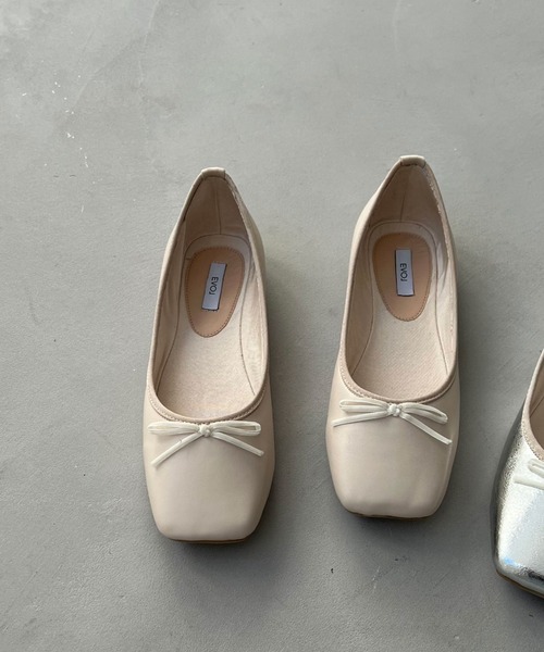 Doux archives（ドゥアルシーヴ）の「スクエアバレエパンプス（バレエシューズ・レディース・シルバー/ブラック/アイボリー・MEDIUM/LARGE）」の15枚目の写真