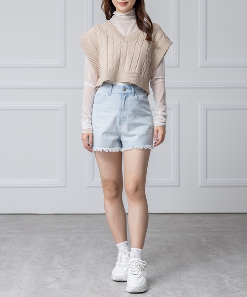 clear（クリア）の「ケーブル編みニットベスト（ベスト・レディース・アイボリー/ネイビー/ベージュ・F）」の14枚目の写真