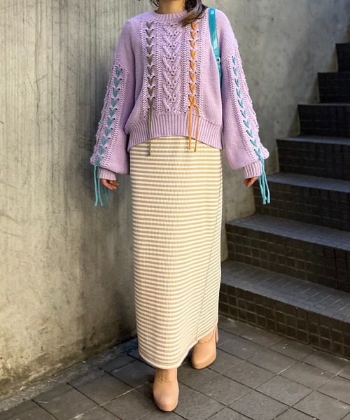 mi via loca(ミヴィアロカ)の「配色レースアップ透かし編みニット(ニット/セーター・レディース・ブルー/ラベンダー/オフホワイト/ブラック・FREE)」の18枚目の写真