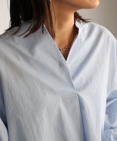 EASEBLUE（イーズブルー）の「バックVギャザーブラウス（シャツ/ブラウス・レディース・サーモンピンク/オフホワイト/ブルー・FREE）」の13枚目の写真