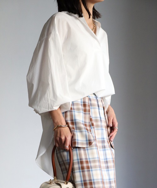 EASEBLUE（イーズブルー）の「バックVギャザーブラウス（シャツ/ブラウス・レディース・サーモンピンク/オフホワイト/ブルー・FREE）」の21枚目の写真