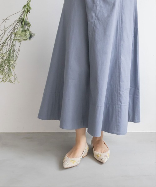 RANDA(ランダ)の「【SUSTAINABLE】刺繍ニットフラットパンプス(パンプス・レディース・アイボリー/ブルー・22.5/23/23.5/24/24.5/22/25.5/25)」の6枚目の写真