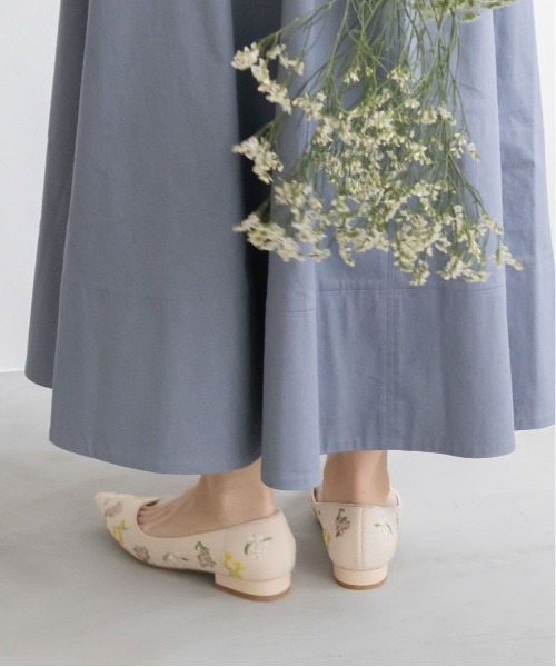 RANDA(ランダ)の「【SUSTAINABLE】刺繍ニットフラットパンプス(パンプス・レディース・アイボリー/ブルー・22.5/23/23.5/24/24.5/22/25.5/25)」の7枚目の写真