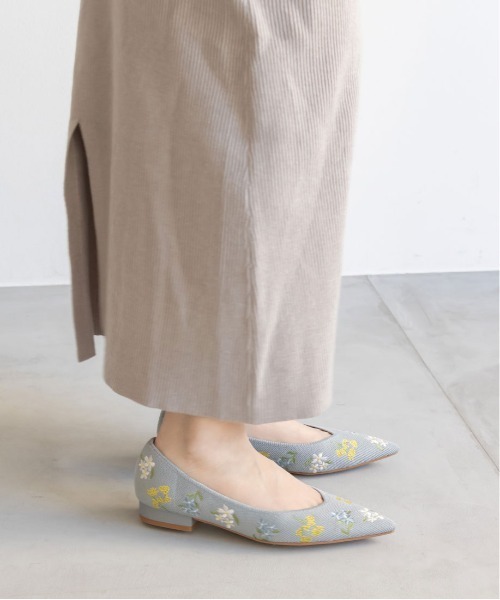 RANDA(ランダ)の「【SUSTAINABLE】刺繍ニットフラットパンプス(パンプス・レディース・アイボリー/ブルー・22.5/23/23.5/24/24.5/22/25.5/25)」の9枚目の写真