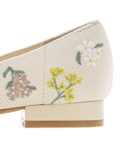 RANDA(ランダ)の「【SUSTAINABLE】刺繍ニットフラットパンプス(パンプス・レディース・アイボリー/ブルー・22.5/23/23.5/24/24.5/22/25.5/25)」の18枚目の写真