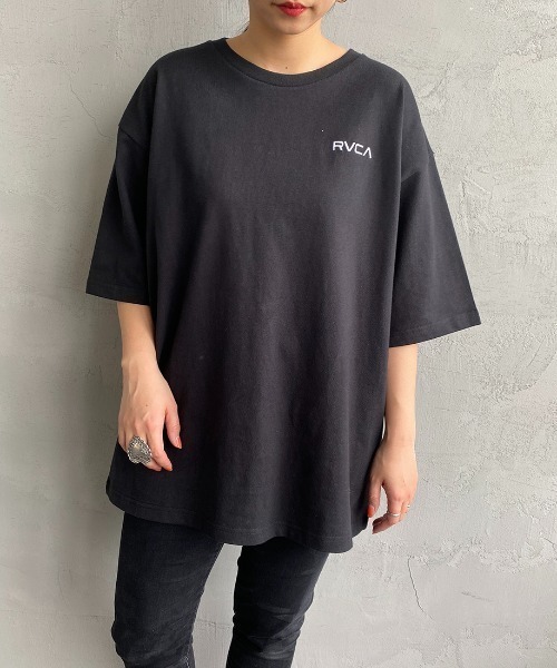 RVCA（ルーカ）の「[RVCA/ルーカ] BANDANA バックプリントTシャツ（Tシャツ/カットソー・レディース・ホワイト/ブラック・M/L/XL）」の5枚目の写真