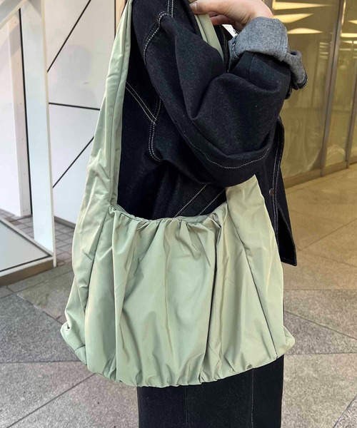 CAPRICIEUX LE'MAGE（カプリシューレマージュ）の「ギャザーショルダーバッグ（ショルダーバッグ・レディース・オフホワイト/グリーン/ブラック・FREE）」の12枚目の写真