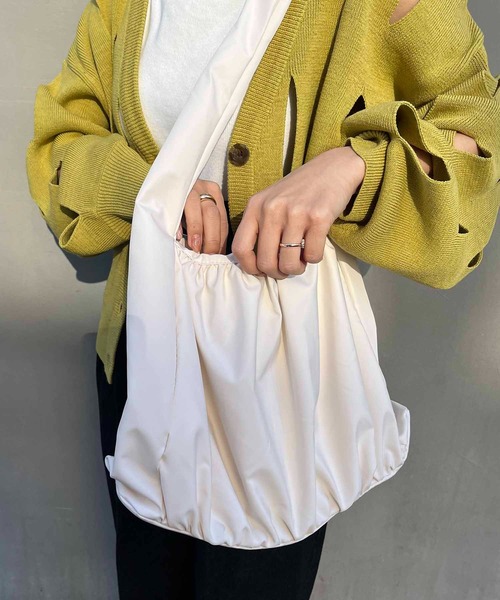 CAPRICIEUX LE'MAGE（カプリシューレマージュ）の「ギャザーショルダーバッグ（ショルダーバッグ・レディース・オフホワイト/グリーン/ブラック・FREE）」の7枚目の写真