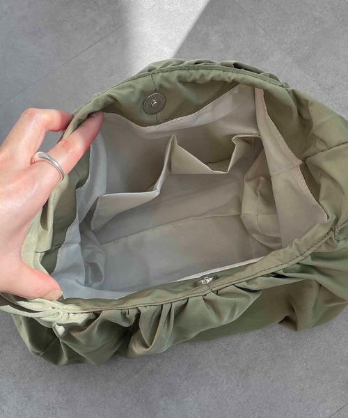CAPRICIEUX LE'MAGE（カプリシューレマージュ）の「ギャザーショルダーバッグ（ショルダーバッグ・レディース・オフホワイト/グリーン/ブラック・FREE）」の19枚目の写真