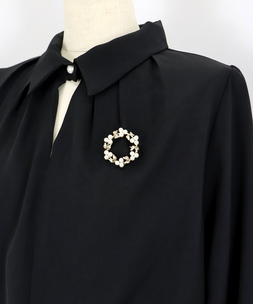 BLUEEAST（ブルーイースト）の「リーフ&パールサークルブローチ（ブローチ/コサージュ・レディース・ゴールド/シルバー・FREE）」の5枚目の写真