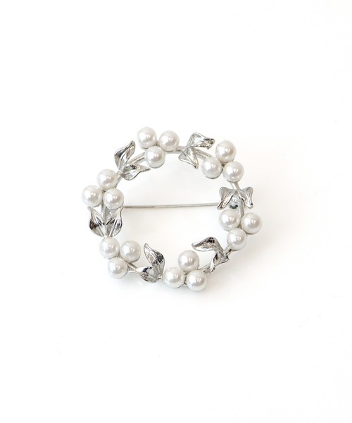 BLUEEAST（ブルーイースト）の「リーフ&パールサークルブローチ（ブローチ/コサージュ・レディース・ゴールド/シルバー・FREE）」の6枚目の写真