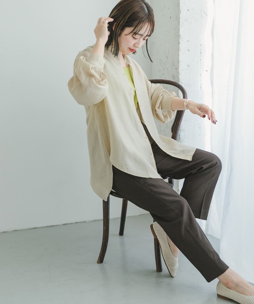 ITEMS URBANRESEARCH(アイテムズ アーバンリサーチ)の「バンドカラーシアービッグシャツ(シャツ/ブラウス・レディース・グリーン系その他/ベージュ/ブラック/ラベンダー・FREE)」の5枚目の写真