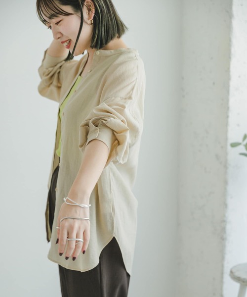 ITEMS URBANRESEARCH(アイテムズ アーバンリサーチ)の「バンドカラーシアービッグシャツ(シャツ/ブラウス・レディース・グリーン系その他/ベージュ/ブラック/ラベンダー・FREE)」の9枚目の写真