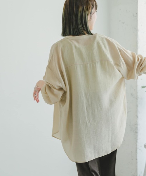 ITEMS URBANRESEARCH(アイテムズ アーバンリサーチ)の「バンドカラーシアービッグシャツ(シャツ/ブラウス・レディース・グリーン系その他/ベージュ/ブラック/ラベンダー・FREE)」の10枚目の写真