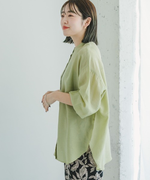 ITEMS URBANRESEARCH(アイテムズ アーバンリサーチ)の「バンドカラーシアービッグシャツ(シャツ/ブラウス・レディース・グリーン系その他/ベージュ/ブラック/ラベンダー・FREE)」の21枚目の写真