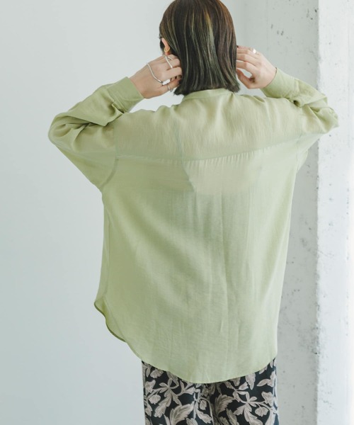 ITEMS URBANRESEARCH(アイテムズ アーバンリサーチ)の「バンドカラーシアービッグシャツ(シャツ/ブラウス・レディース・グリーン系その他/ベージュ/ブラック/ラベンダー・FREE)」の22枚目の写真