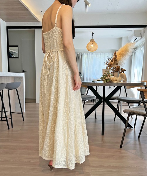 Jewelobe(ジュエローブ)の「刺繍シアーキャミワンピース(ワンピース・レディース・ブラック/アイボリー・FREE)」の5枚目の写真