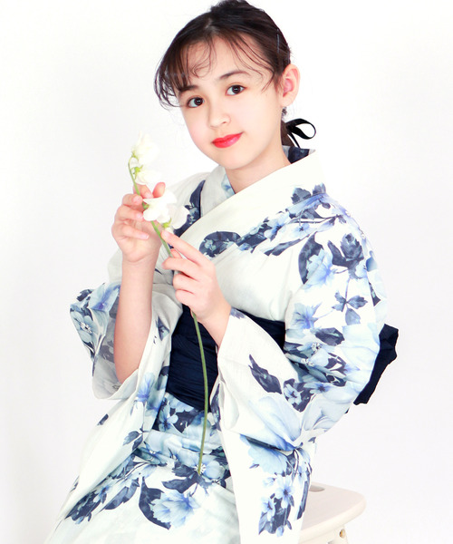 KYOETSU（キョウエツ）の「簡単着付け 浴衣 女の子 子供 セット( 浴衣 + 帯 + 下駄 + 腰紐2本 ) レトロH（浴衣・キッズ・イエロー系その他/ブルー系その他2/ブラック系その他/イエロー系その他2/ホワイト系その他2/レッド系その他/パープル系その他/ブルー系その他/その他13/その他12/その他9/その他10/その他11/その他6/その他2/その他1/その他3/その他5/その他8/その他4/その他7・150/140/130）」の10枚目の写真