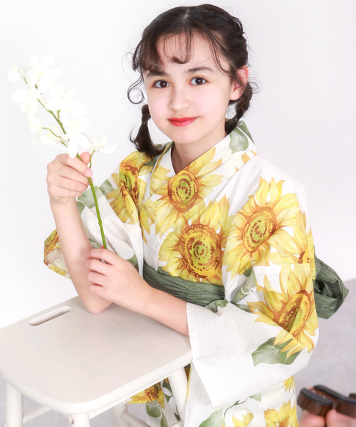 KYOETSU（キョウエツ）の「簡単着付け 浴衣 女の子 子供 セット( 浴衣 + 帯 + 下駄 + 腰紐2本 ) レトロH（浴衣・キッズ・イエロー系その他/ブルー系その他2/ブラック系その他/イエロー系その他2/ホワイト系その他2/レッド系その他/パープル系その他/ブルー系その他/その他13/その他12/その他9/その他10/その他11/その他6/その他2/その他1/その他3/その他5/その他8/その他4/その他7・150/140/130）」の12枚目の写真