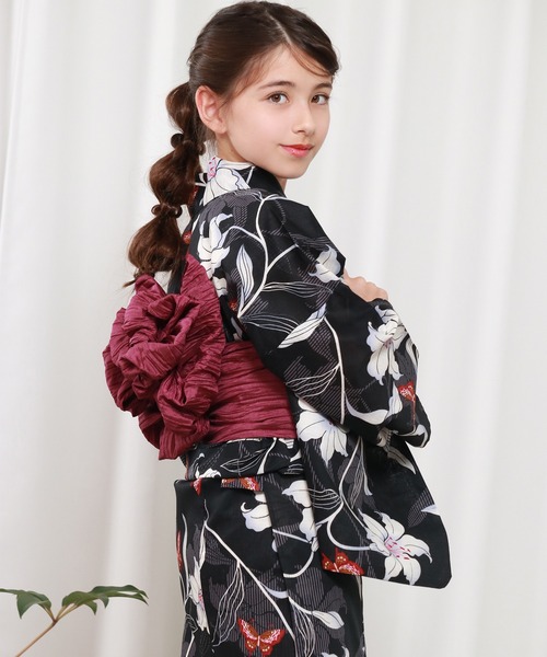 KYOETSU（キョウエツ）の「簡単着付け 浴衣 女の子 子供 セット( 浴衣 + 帯 + 下駄 + 腰紐2本 ) レトロH（浴衣・キッズ・イエロー系その他/ブルー系その他2/ブラック系その他/イエロー系その他2/ホワイト系その他2/レッド系その他/パープル系その他/ブルー系その他/その他13/その他12/その他9/その他10/その他11/その他6/その他2/その他1/その他3/その他5/その他8/その他4/その他7・150/140/130）」の3枚目の写真