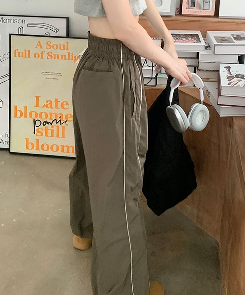 ANOTHER S（アナザーエス）の「サイドライン裾ドロストパラシュート