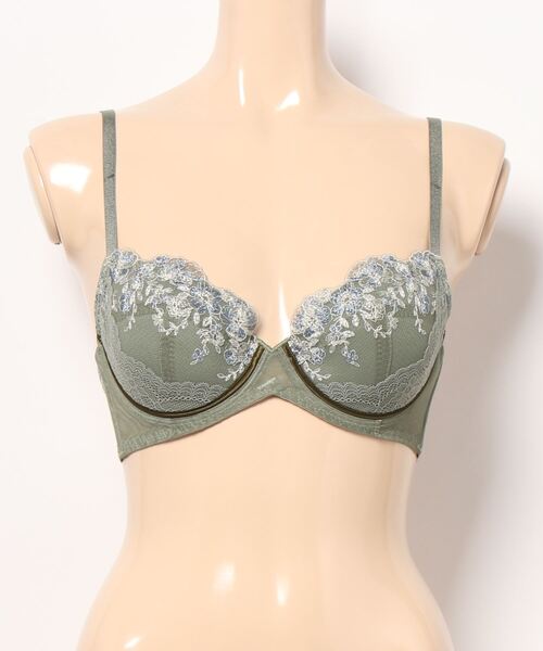 AMOSTYLE BY Triumph（アモスタイルバイトリンプ）の「チャーミングラマー ブラジャー ディアフローラル【B,C,Dカップ】AMST1434 WHU JX（ブラジャー・レディース・ピンク/モスグリーン/ブルー・B65/B70/B75/C65/C70/D65/D70/D75/D80/C75）」の19枚目の写真