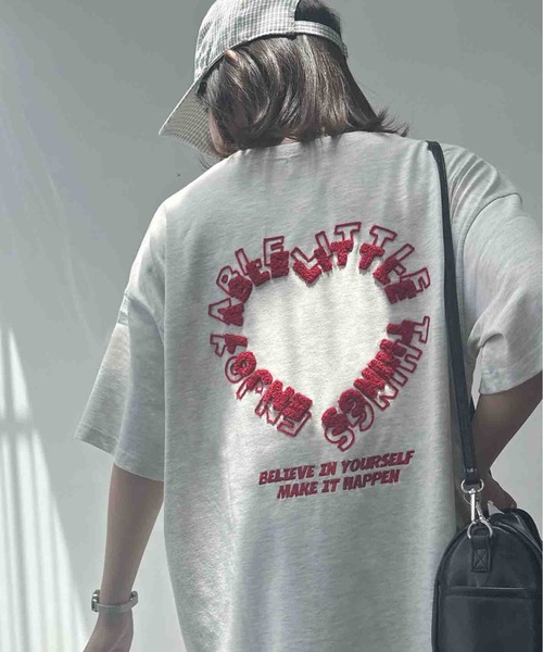 AS KNOW AS plus(アズノゥアズプラス)の「☆ハートモチーフアソートTシャツ(Tシャツ/カットソー・レディース・ブルー系/オフホワイト/オートミール/ホワイト系/チャコールグレー/アイボリー系/ホワイト系その他/グレー系その他/ホワイト系1/アイボリー系1/レッド系2/ホワイト系その他2/アイボリー系2/グレー系その他2・FREE)」の12枚目の写真