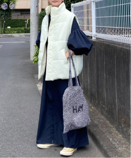 notch.(ノッチ)の「【 notch. by KR 】パデッドベスト(ダウンベスト・レディース・ネイビー/ブラック/オフホワイト・M)」の19枚目の写真