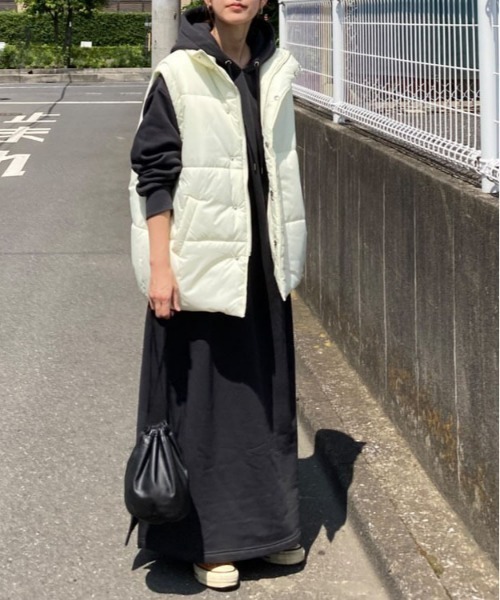 notch.(ノッチ)の「【 notch. by KR 】パデッドベスト(ダウンベスト・レディース・ネイビー/ブラック/オフホワイト・M)」の16枚目の写真